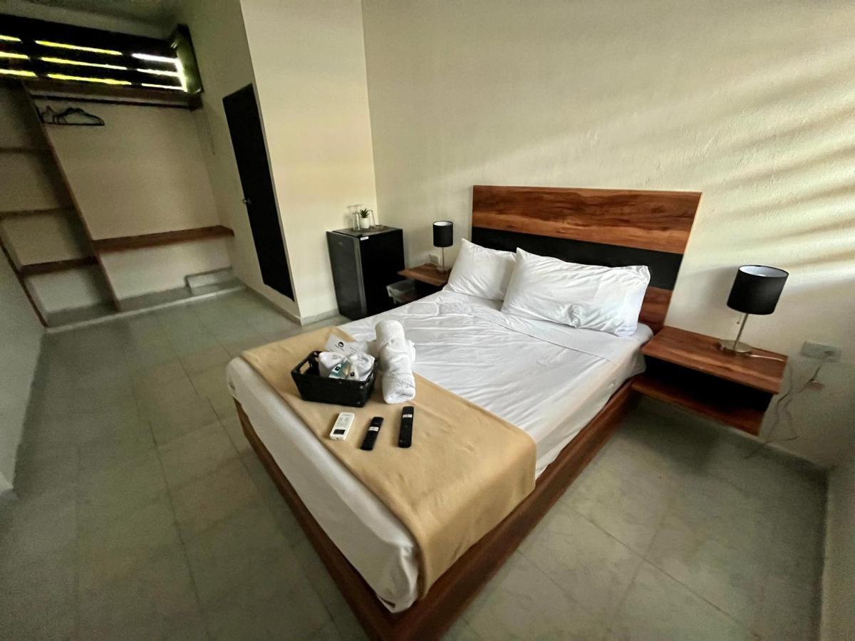 Balam Playa - 15Th Ave Hotel Playa del Carmen Exterior photo A bedroom at the hotel