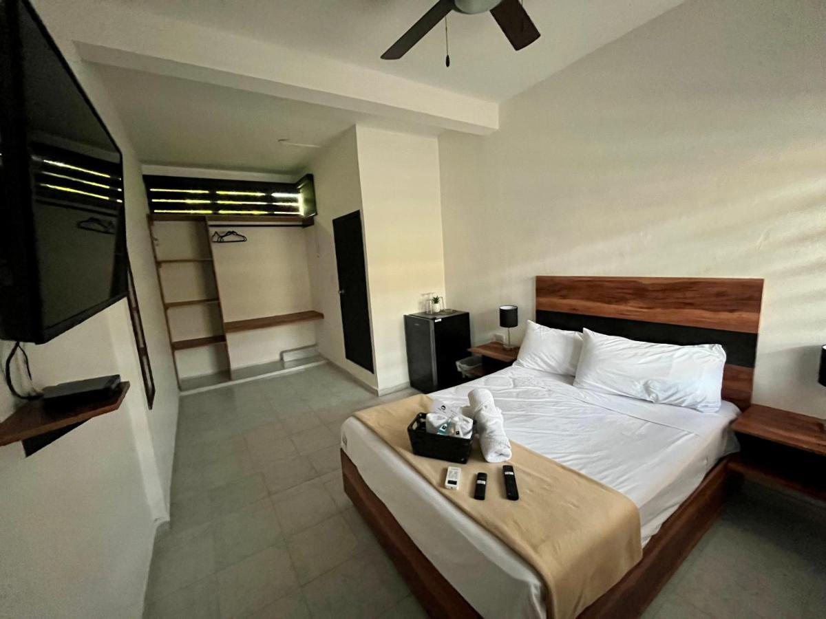 Balam Playa - 15Th Ave Hotel Playa del Carmen Exterior photo A room at the hotel