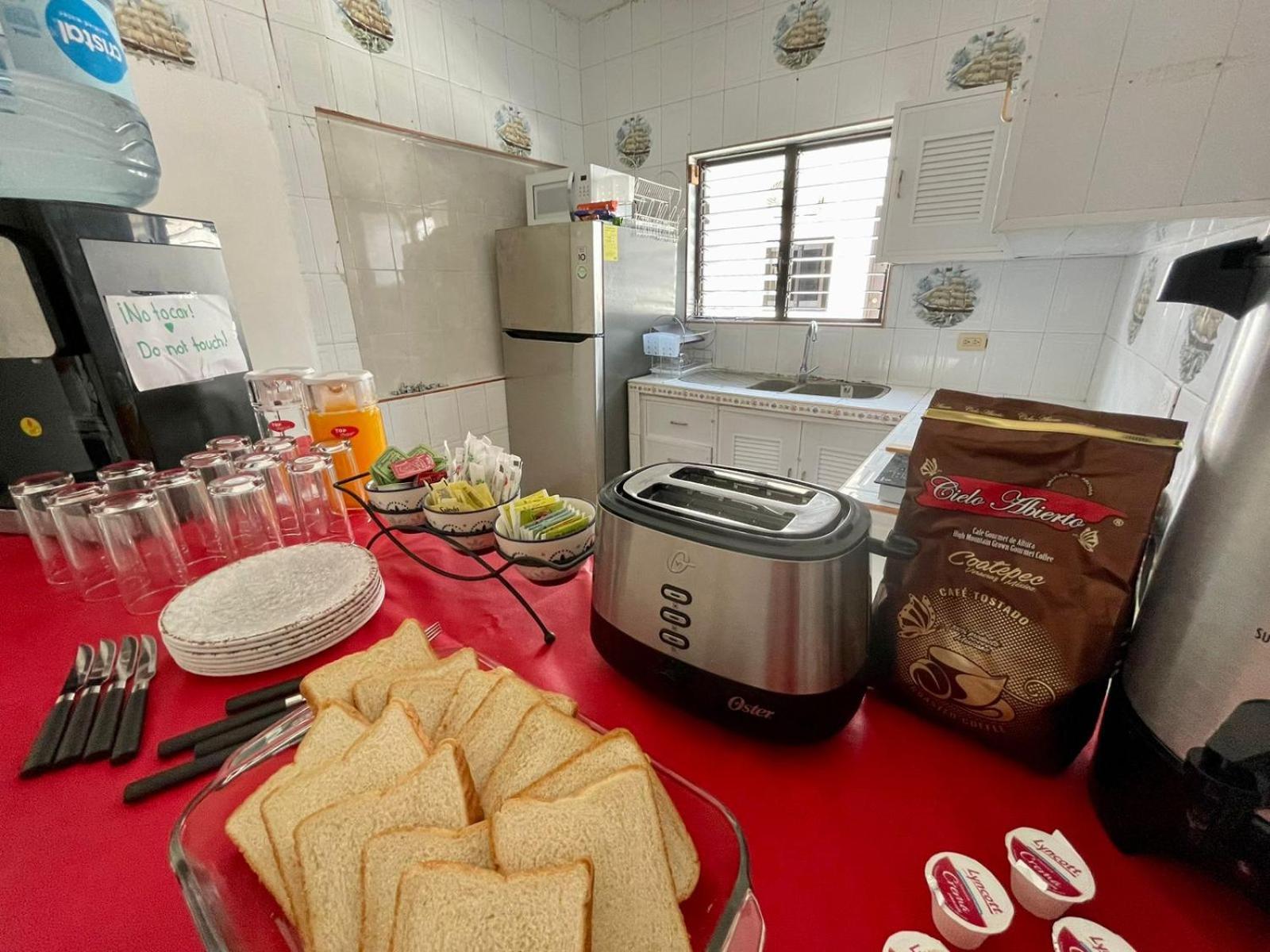 Balam Playa - 15Th Ave Hotel Playa del Carmen Exterior photo A modern bread machine
